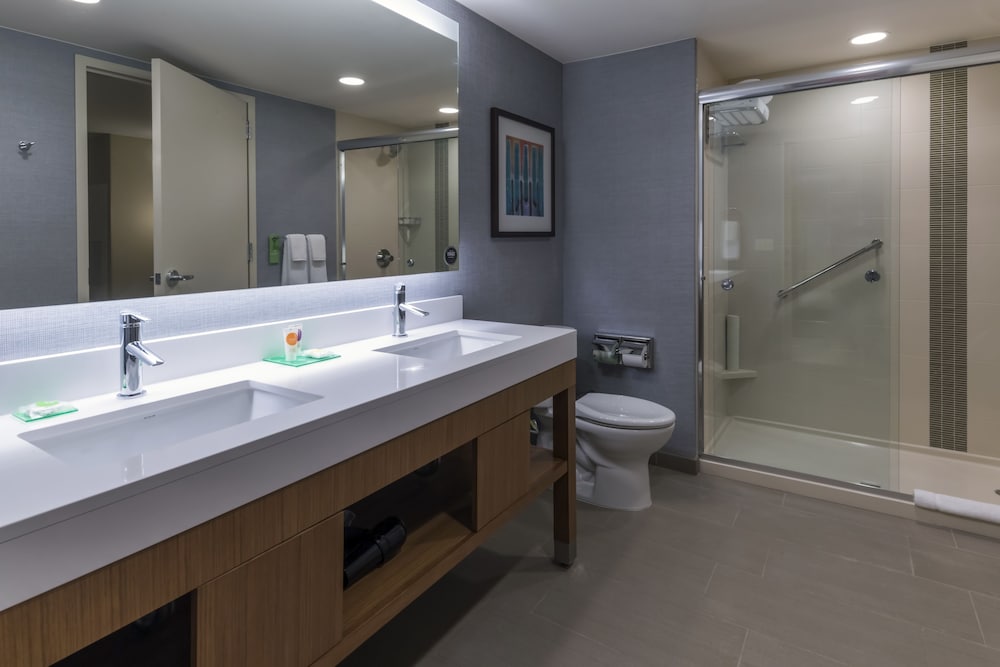 Hyatt Place Marlborough/Apex Center 60/64