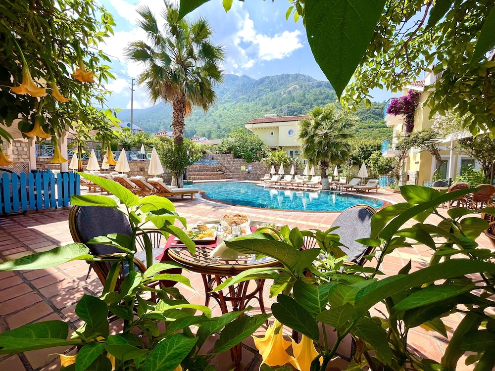 Mountain Valley Apart Hotel & Villas 45/50
