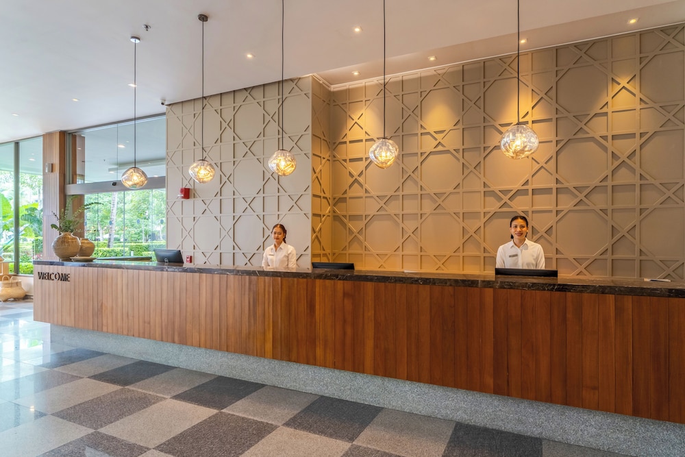 Lobby at X10 Khaolak Resort, TAKUA PA