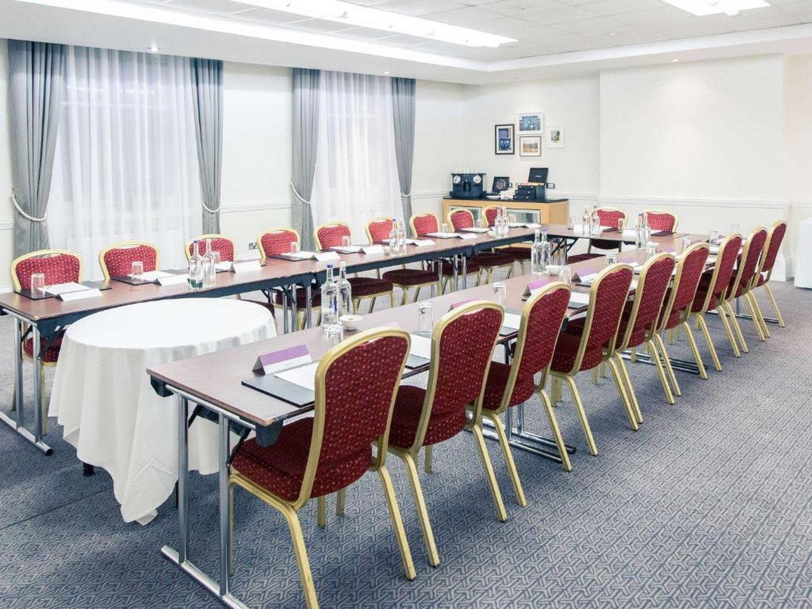 Bristol Grand Hotel By Sunday 33/43