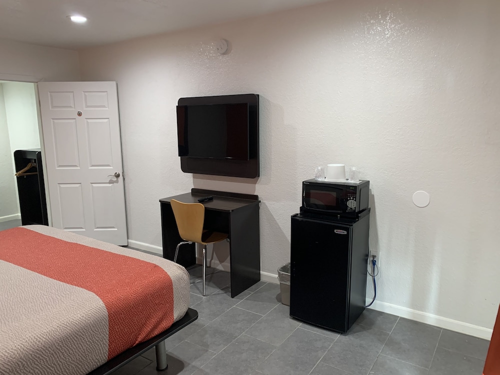 Motel6 Englewood, FL 61/64