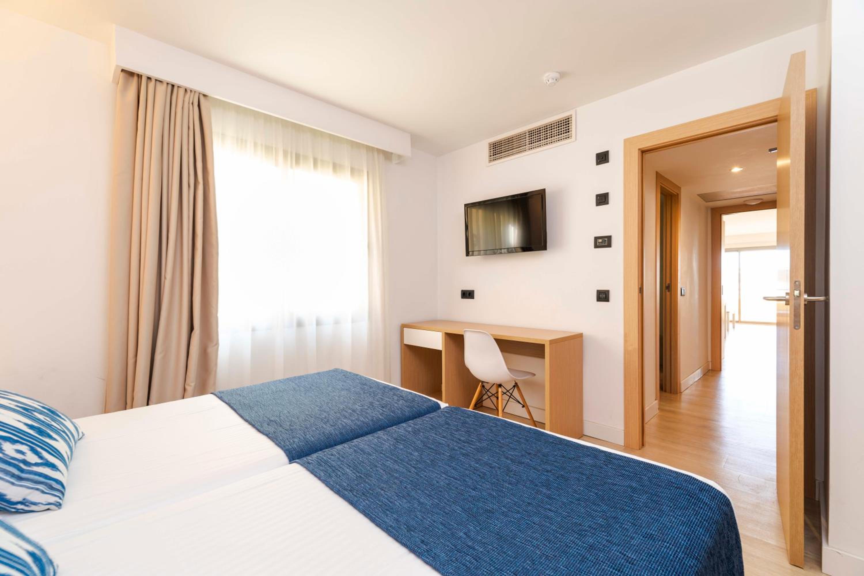 1 Bedroom, Apartment, Twin Beds