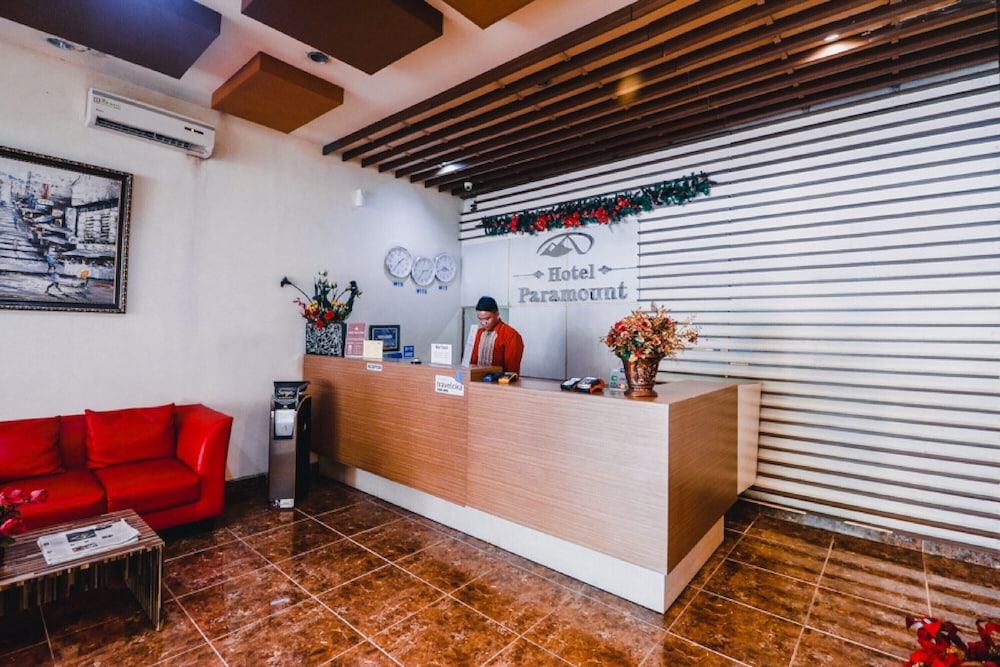 RedDoorz Plus near Sultan Hasanuddin Airport 2/23