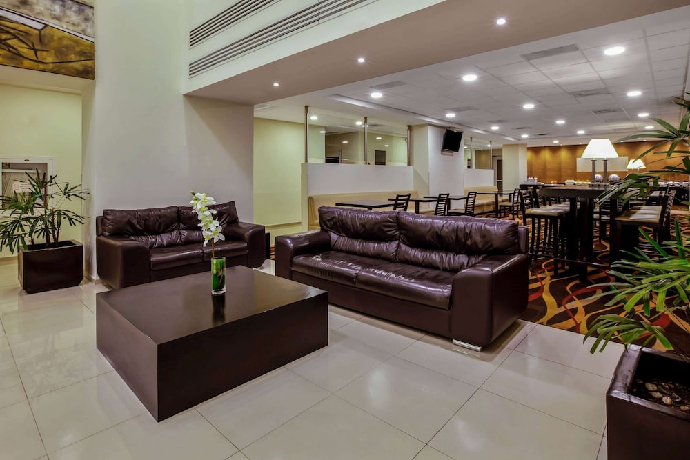 La Hotel By La Quinta San Luis Potosi 45/61