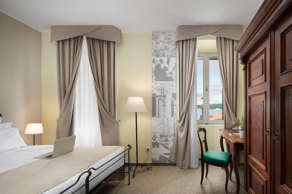 Angelo D Oro Hotel 42/68