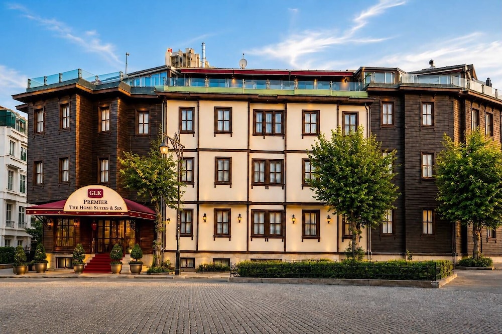 GLK Premier The Home Suites and Spa 3/50