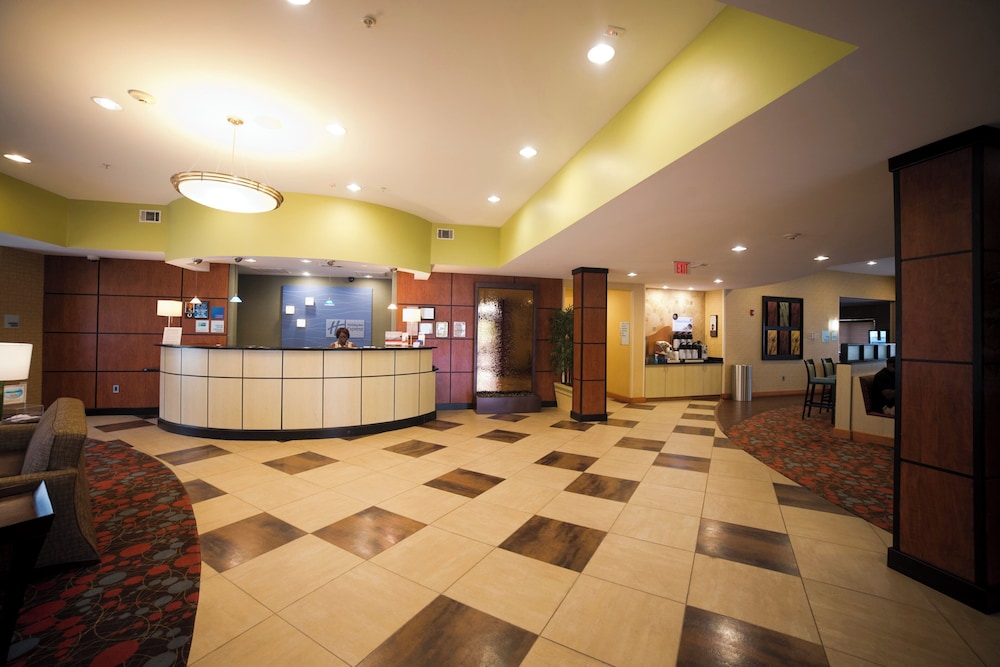 Holiday Inn Express Hotel Suites Atlanta East Lithonia 12/66