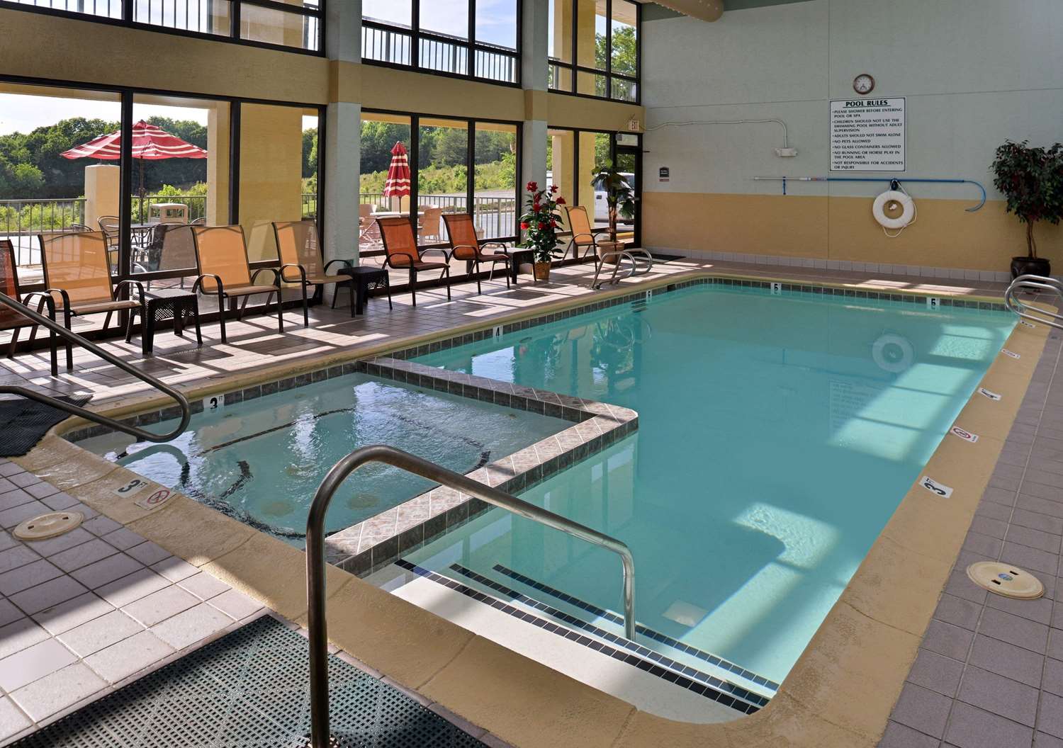 Quality Inn Jonesville I-77 3/10