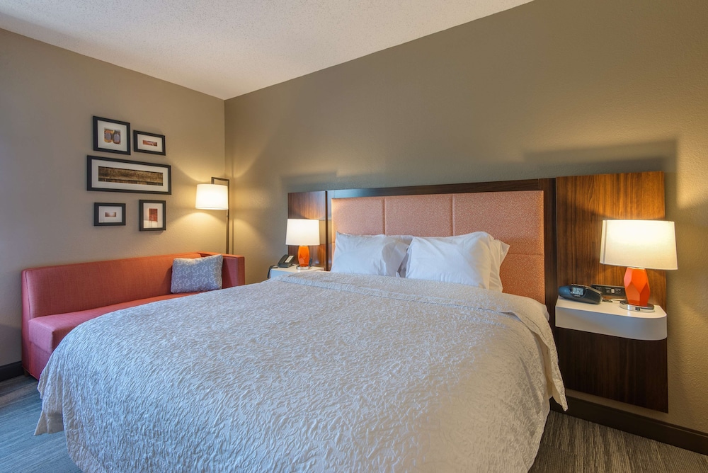 Hampton Inn Wilkesboro 13/50