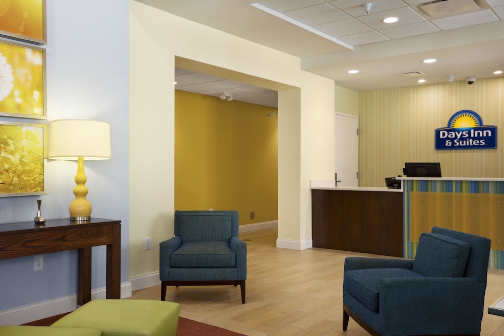 Days Inn & Suites by Wyndham Caldwell 5/29