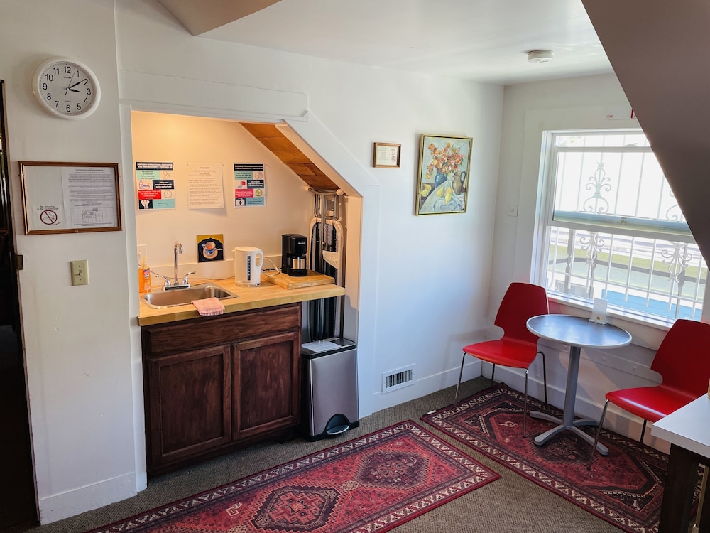 Portland International Guesthouse 7/50