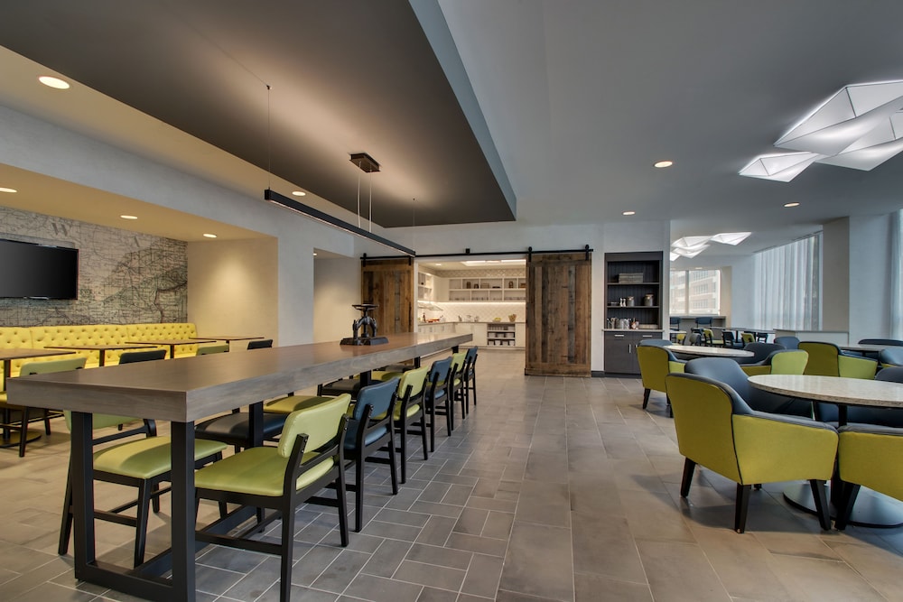 Hyatt Place Iowa City Downtown 37/44