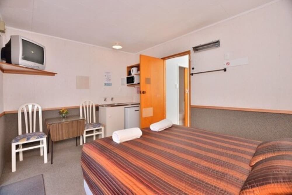 Auckland North Shore Motels & Holiday Park 40/56