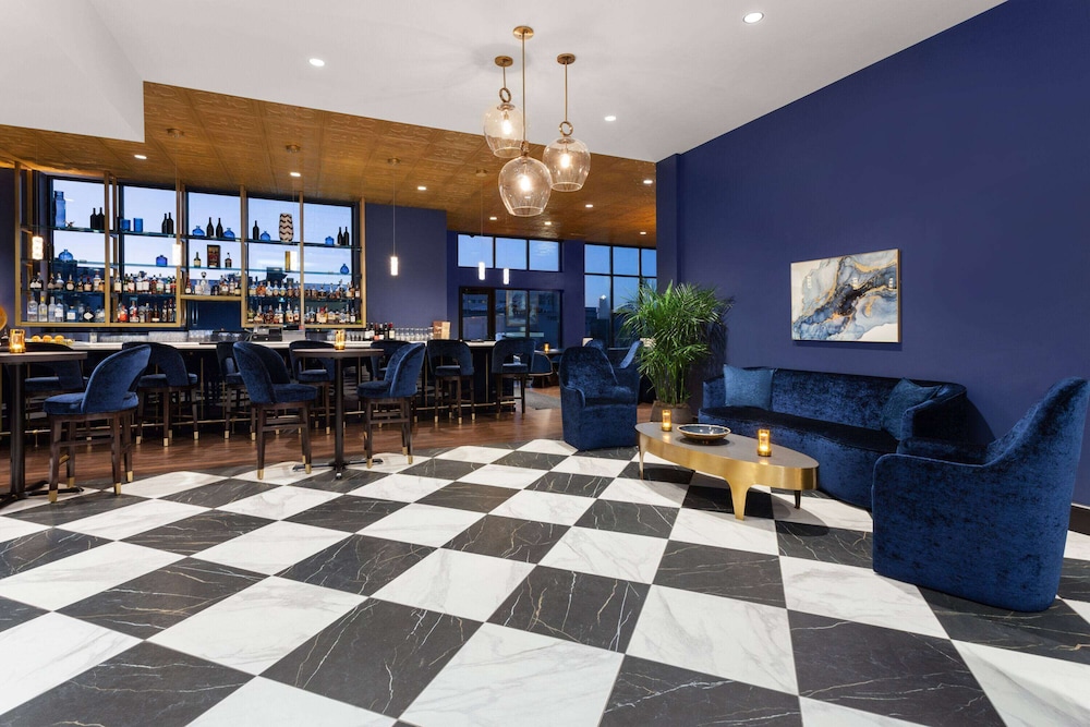 Legacy Hotel Trademark Collection by Wyndham 10/40