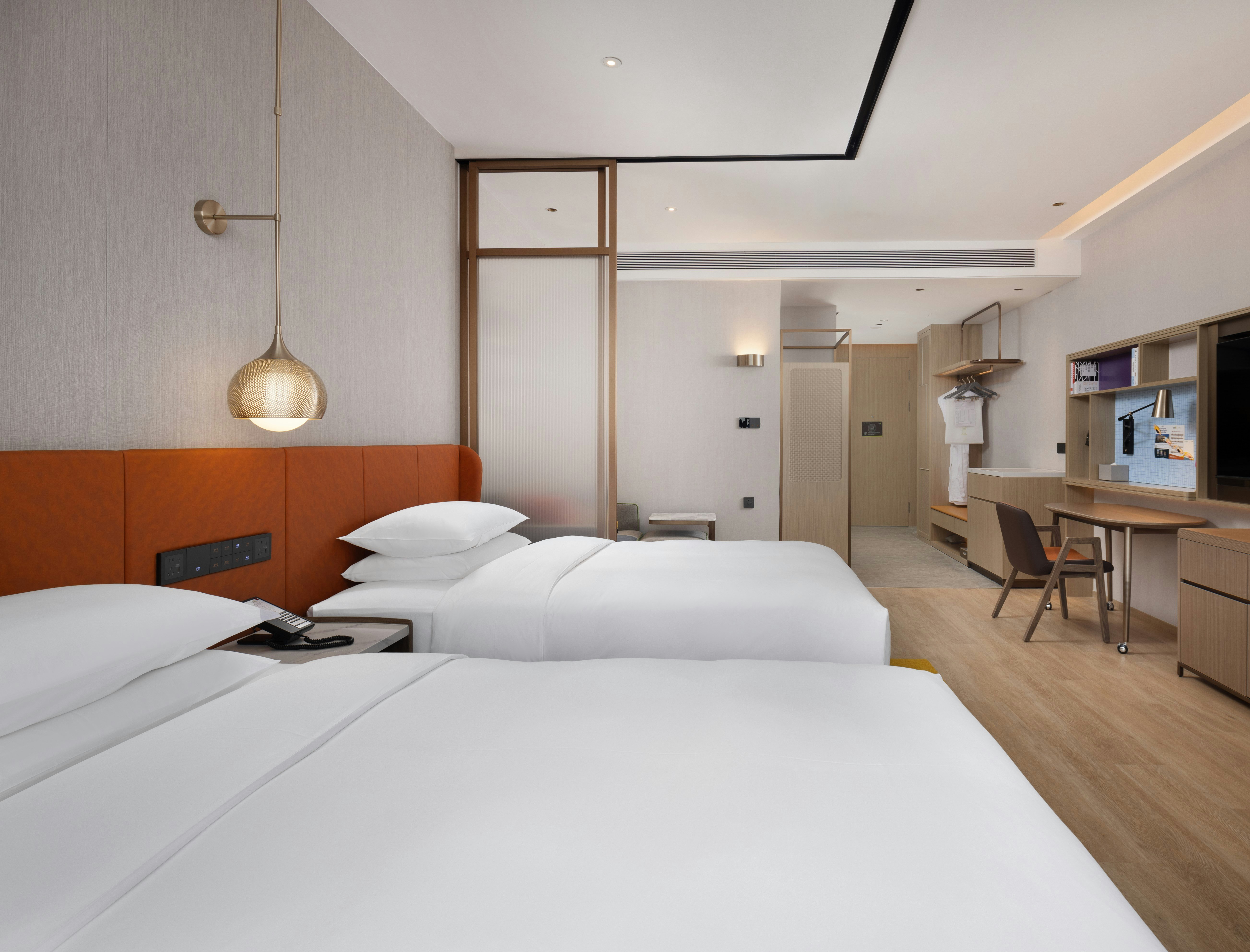 Home2 Suites by Hilton Yiwu World Trade Center 13/60