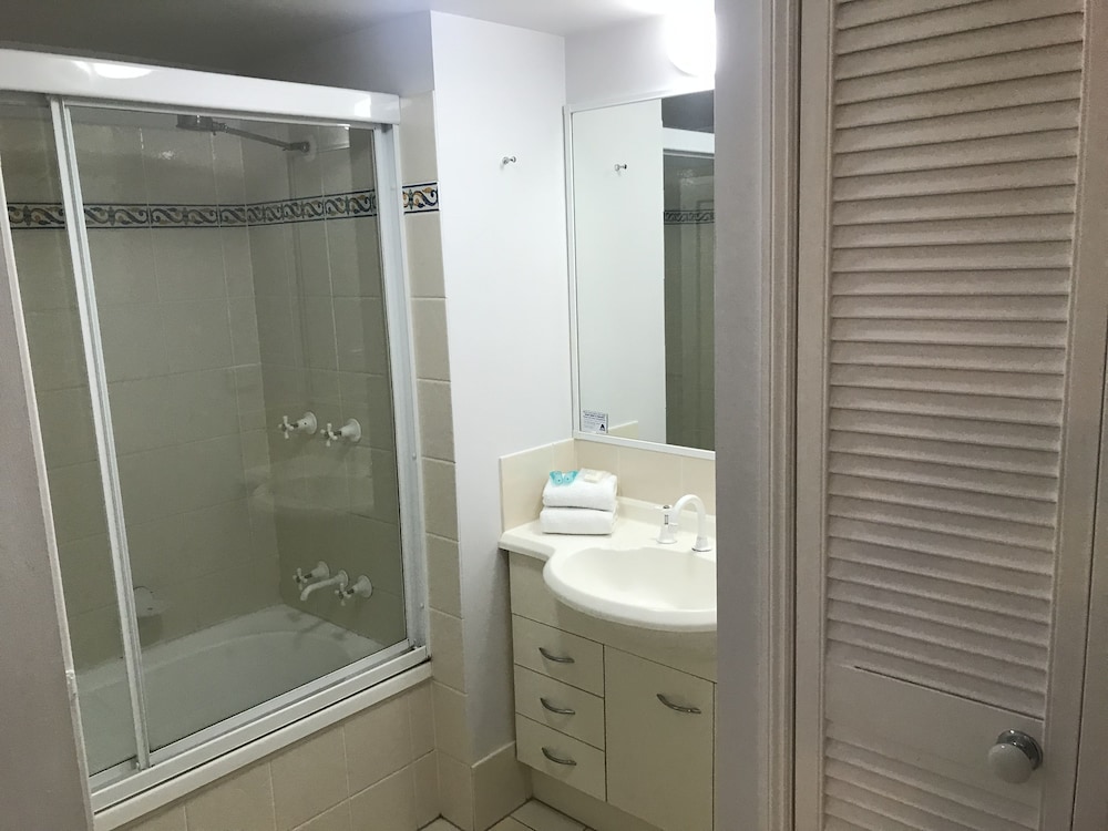 Bella Mare Beachside Apartments 28/77