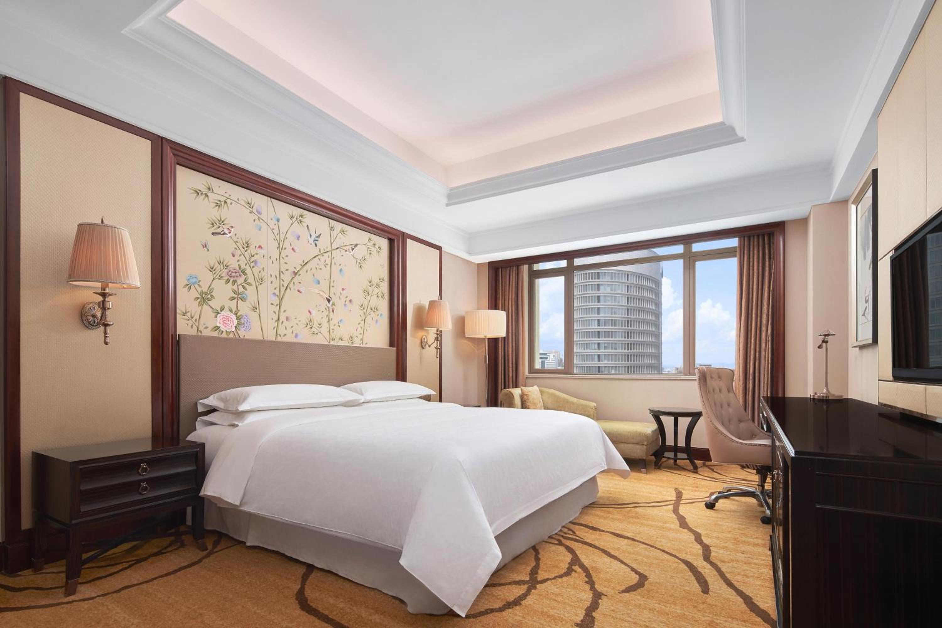 Superior, King Bed