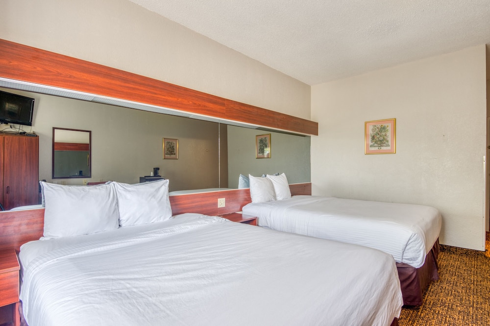 Trident Inn And Suites 11/60