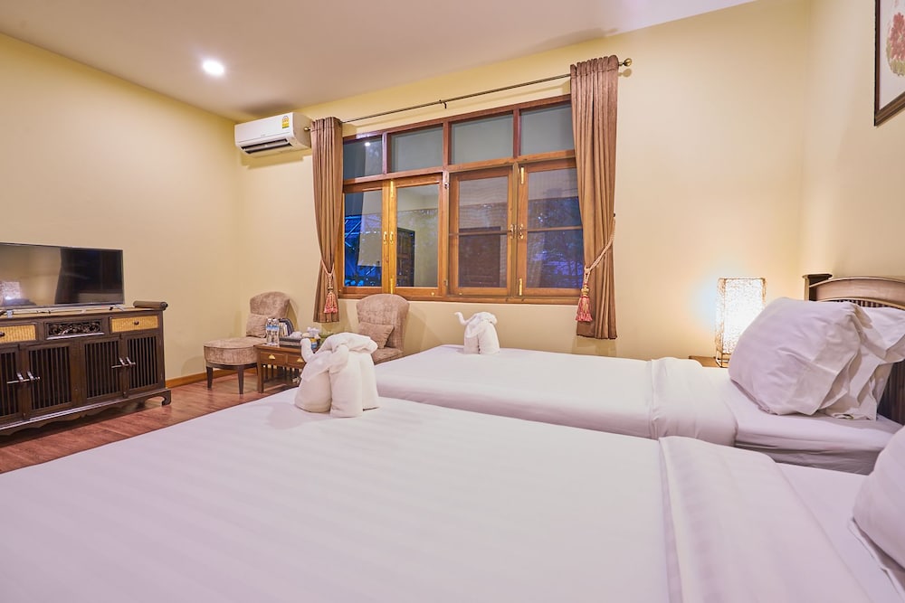Huean Kham Hom Resort 14/72