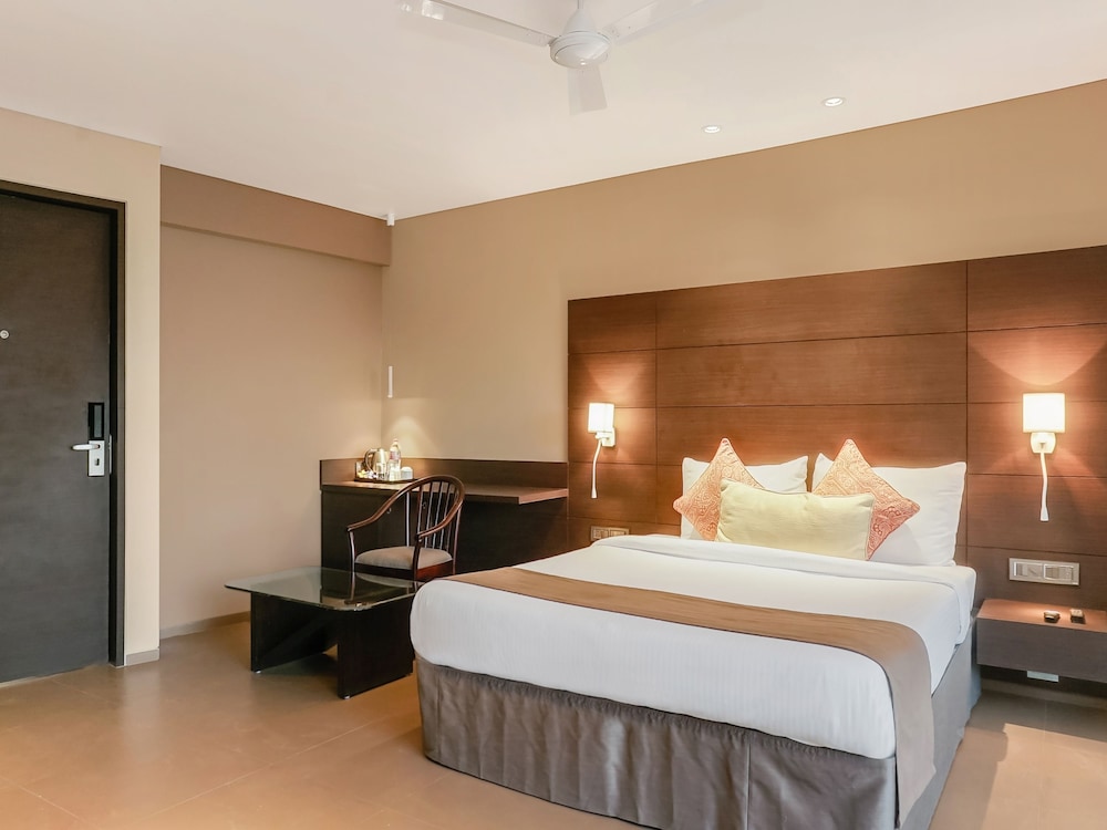 Hotel Niraali Executive 13/65