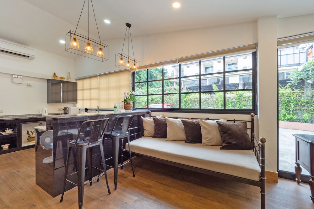 Capital O 75379 Sabai Living Pattaya 32/50