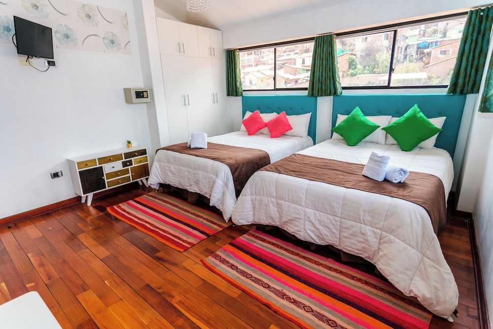 4 BEDROOMS, DELUXE, APARTMENT, TERRACE