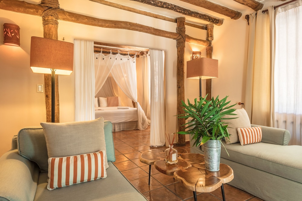 Ser Casasandra Boutique Hotel 57/78