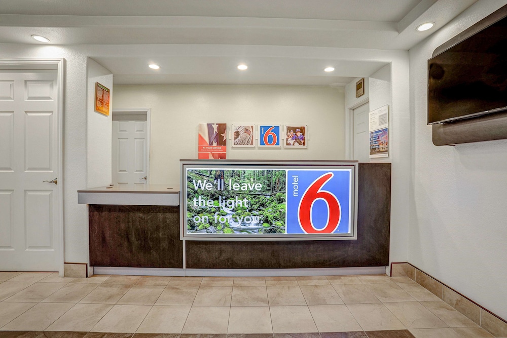 Motel6 Marysville, CA 10/47