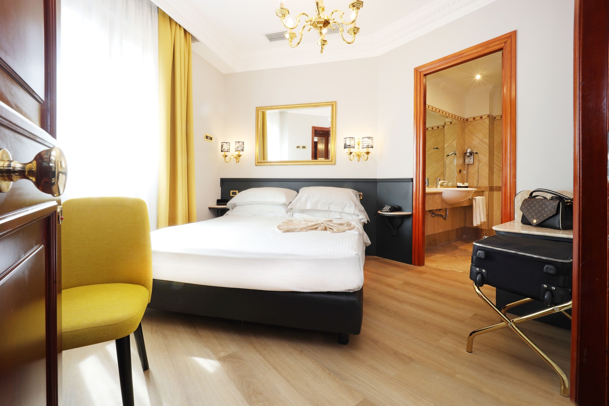 ECONOMY, FRENCH BED, LARGE SINGLE BED