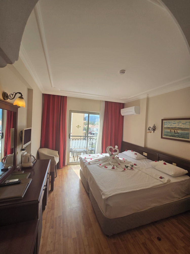 Stella Hotel 24/56
