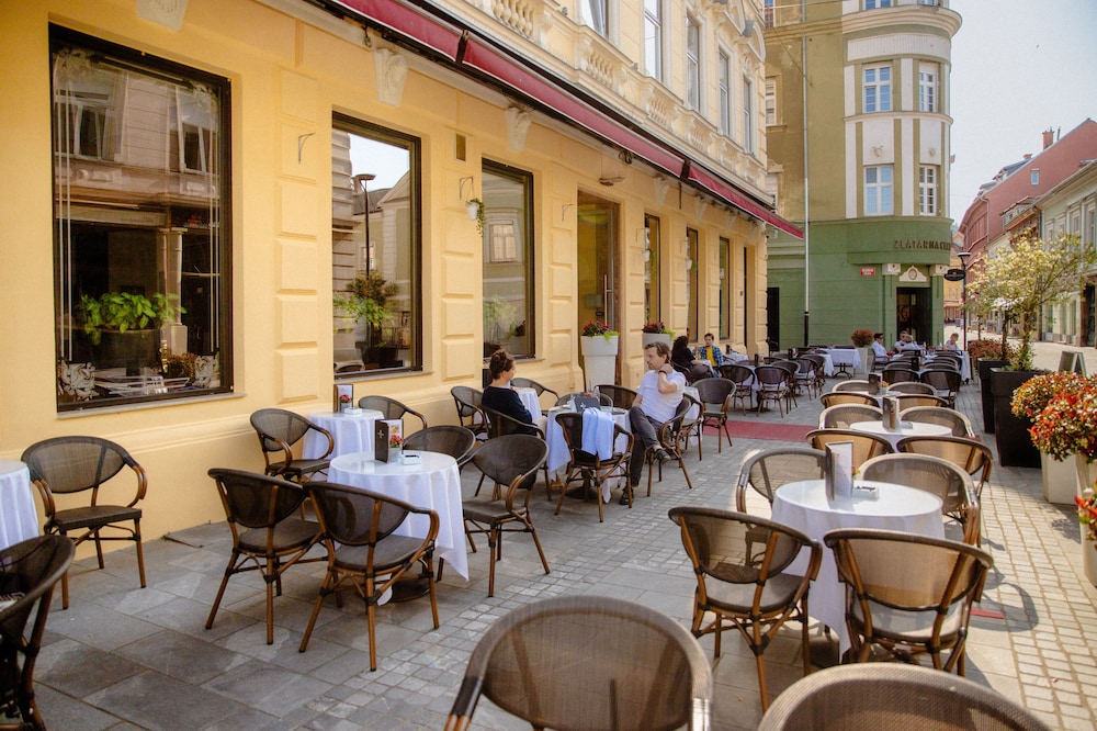 Hotel Evropa Celje 30/45