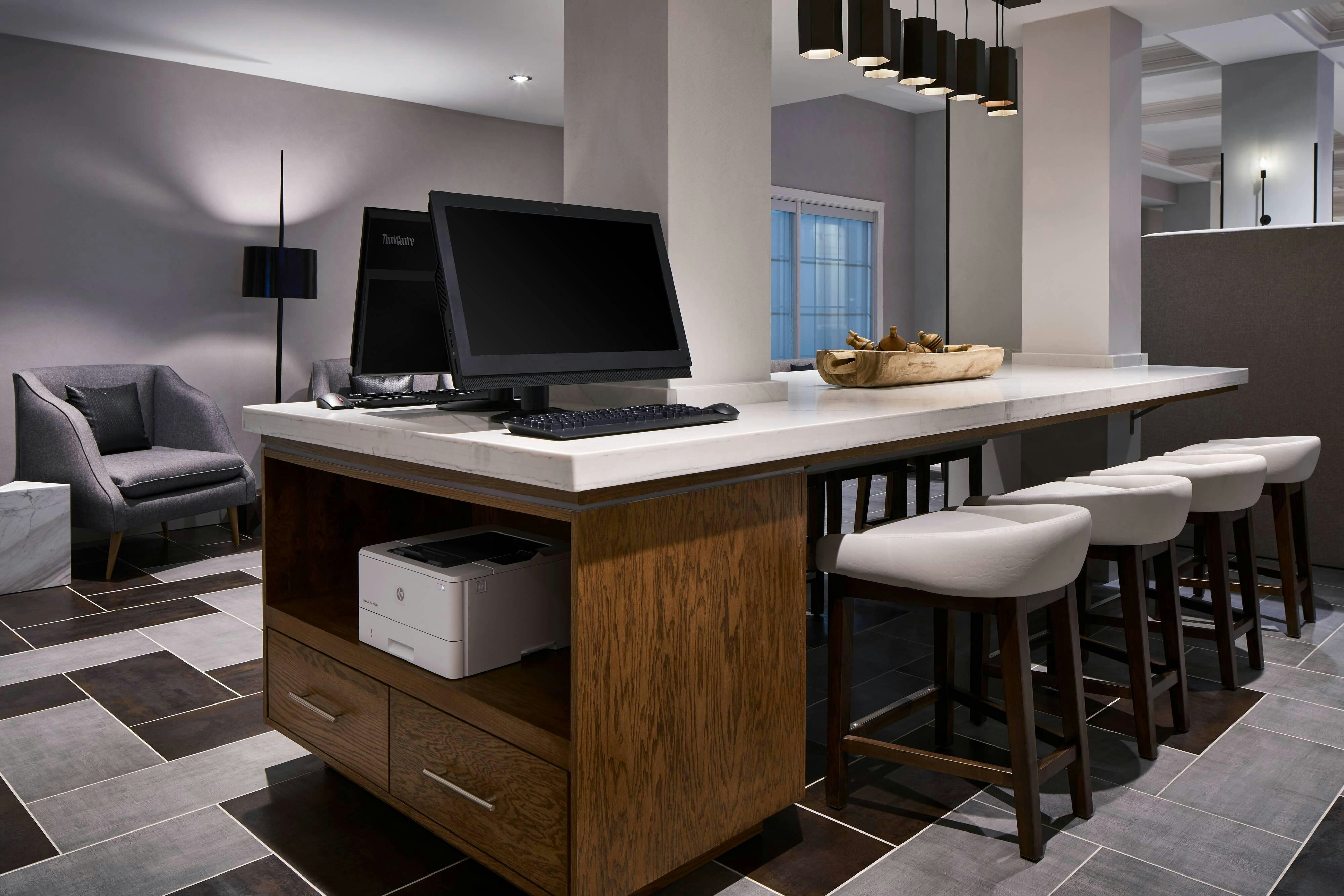 Delta Hotels by Marriott Norfolk Airport 26/31