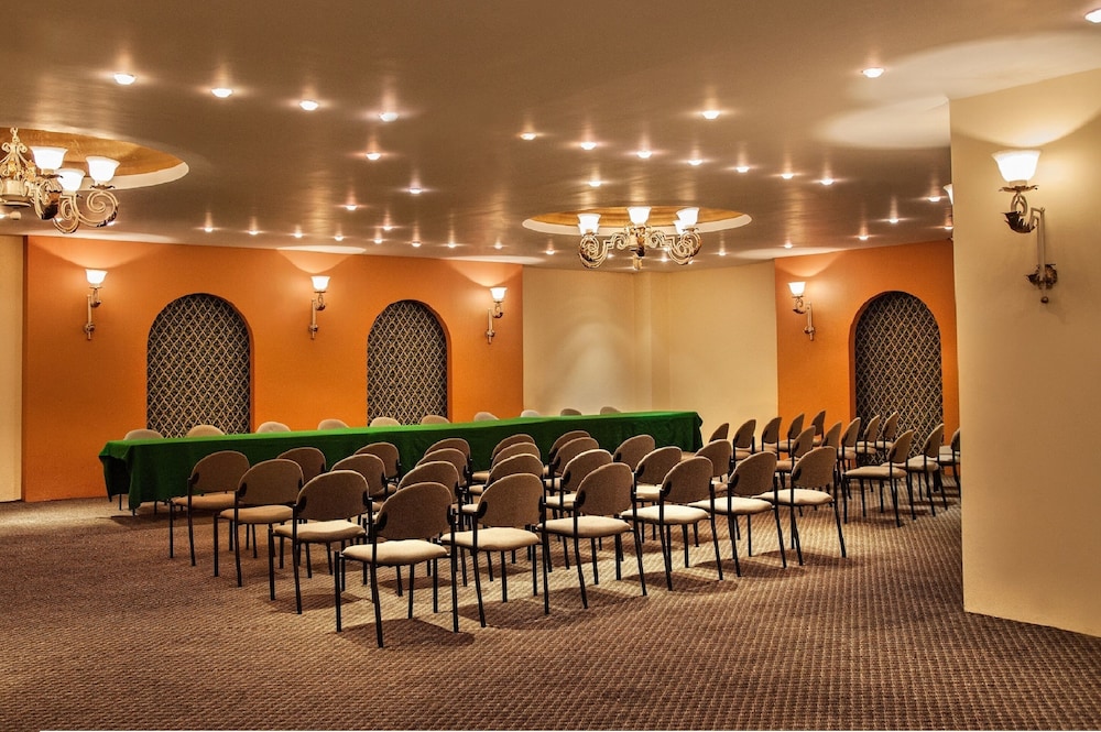 Hotel Cervantes 34/37