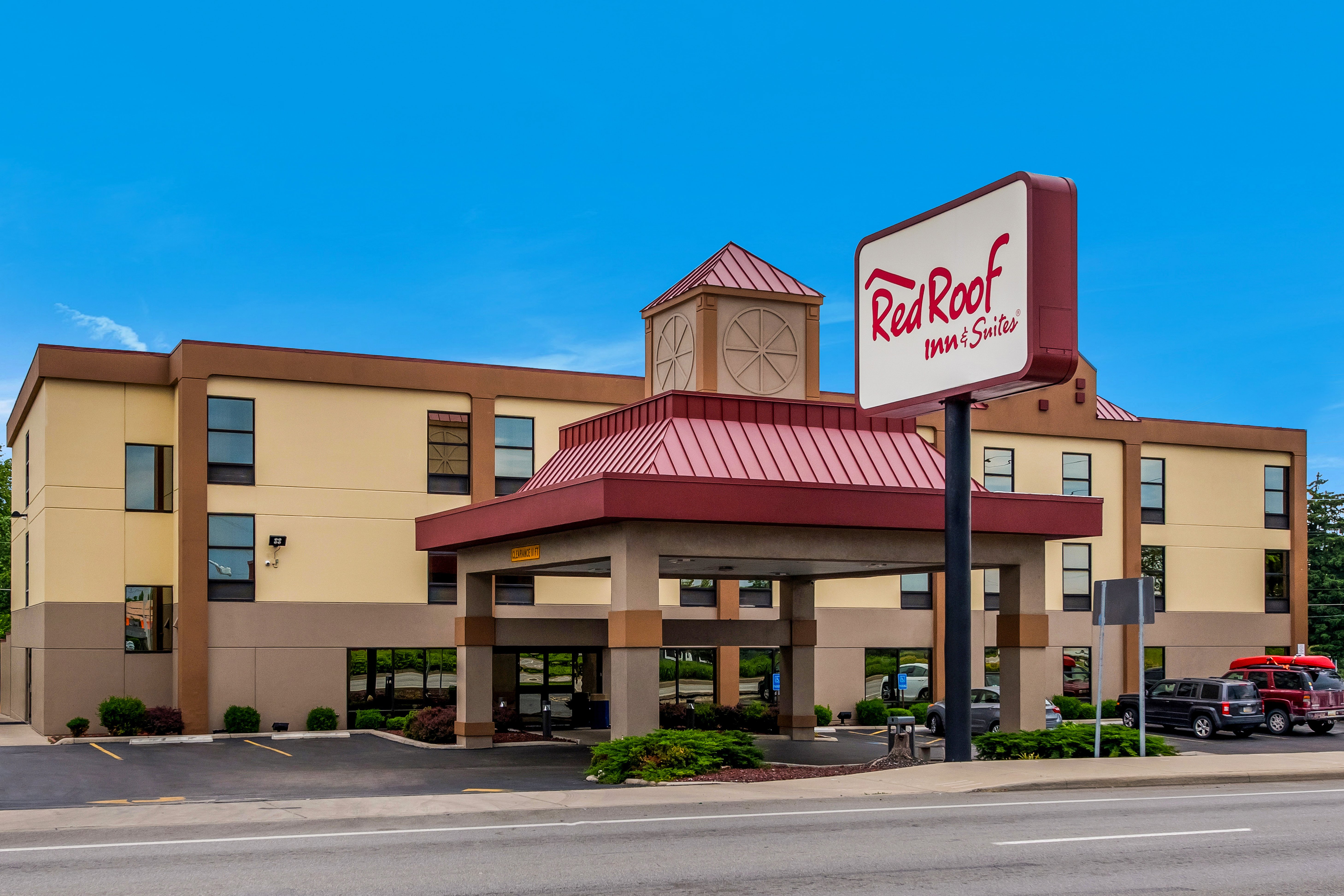 Red Roof Inn and Suites Columbus - W. Broad 4/55
