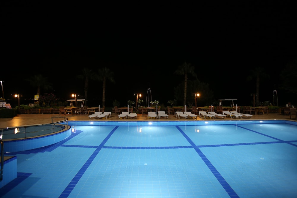 Valeri Beach Hotel 26/50