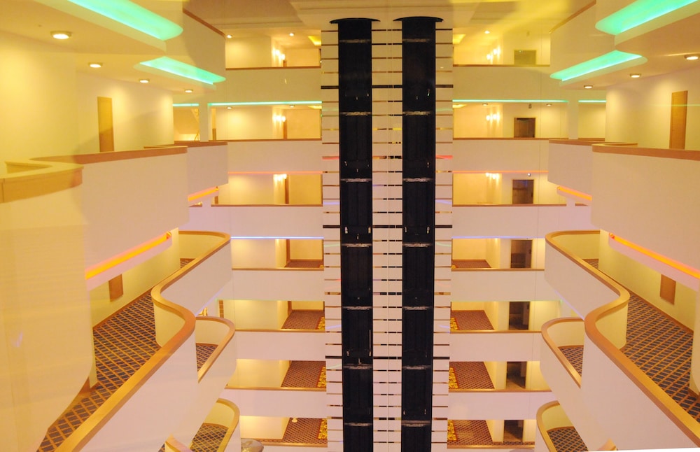 Azura Park Tourism Complex 42/75