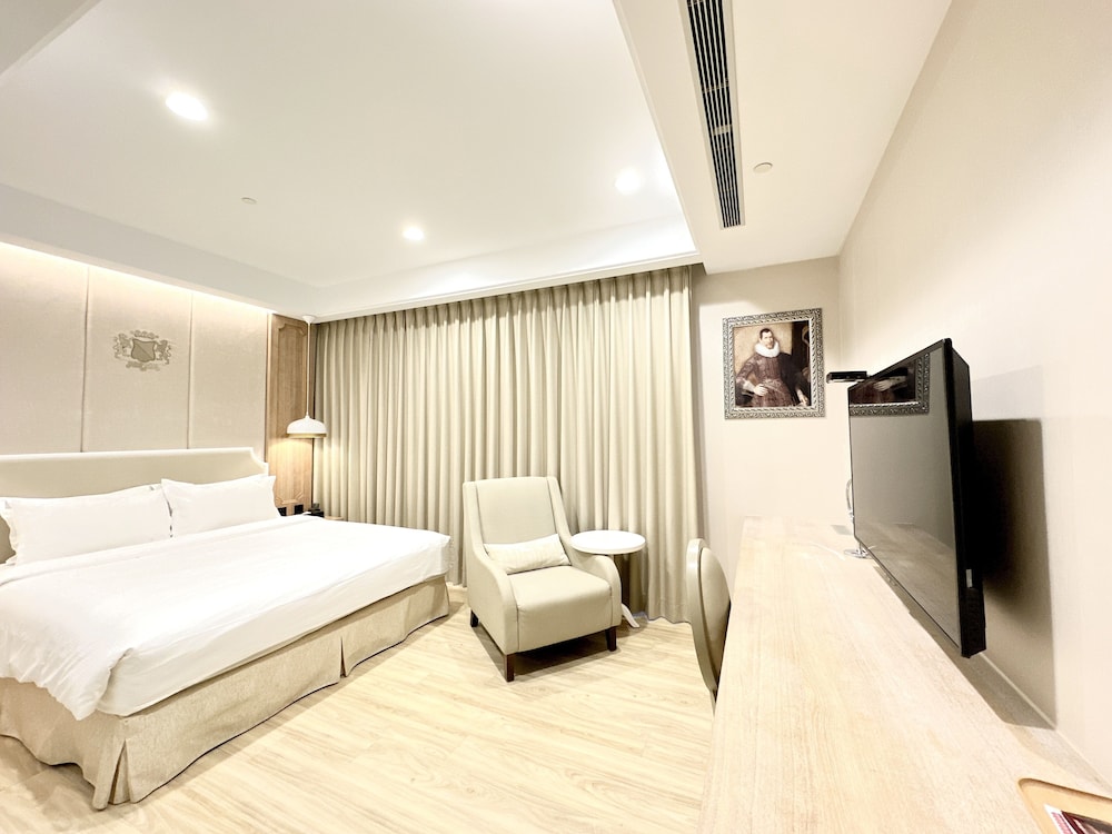 Hua Hotel 12/67