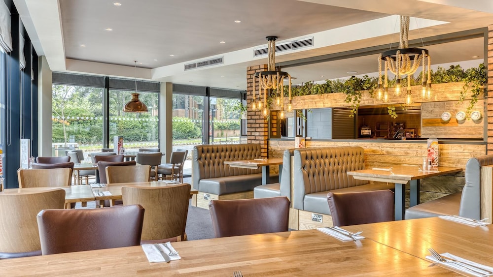 Premier Inn Bristol Parkway (M32) 43/58