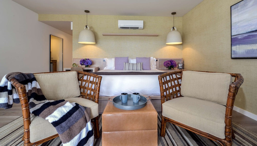 Carmel Valley Ranch 50/76