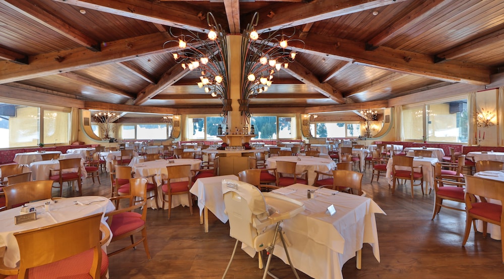 Th Madonna Di Campiglio Golf Hotel 56/74