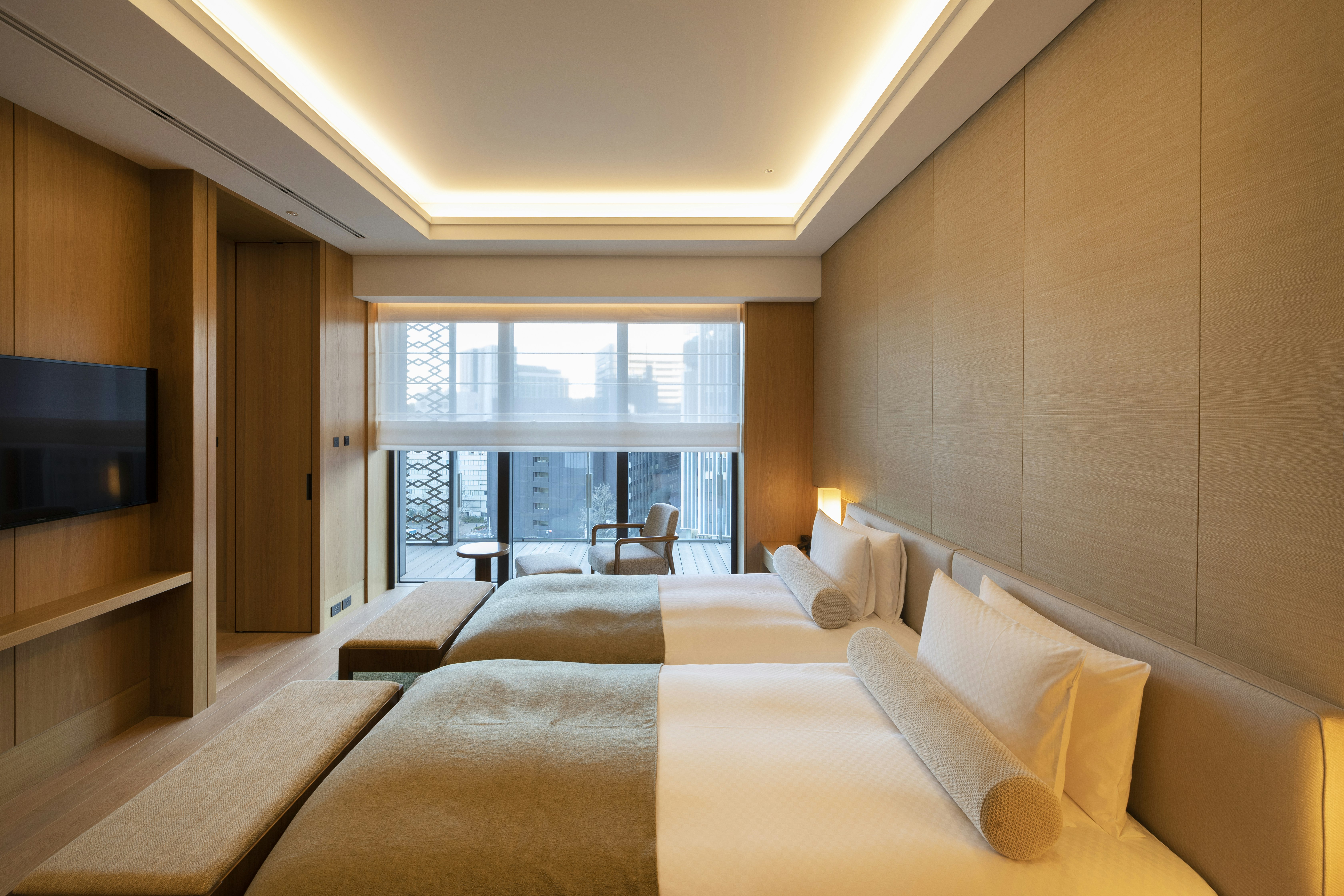 Heritage, Suite, Twin Beds, Balcony, Smoking
