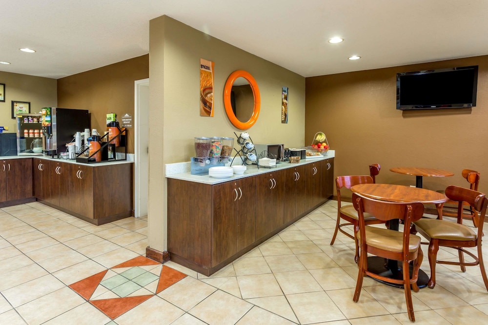 Microtel Inn & Suites by Wyndham Norcross 35/50