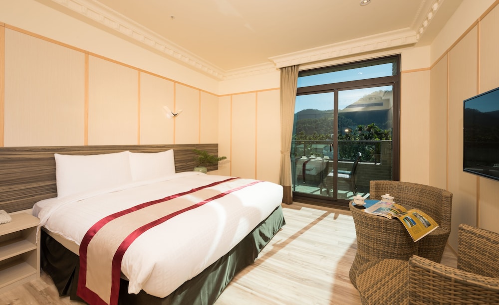 Classic Hotel Fantastic Places 24/68