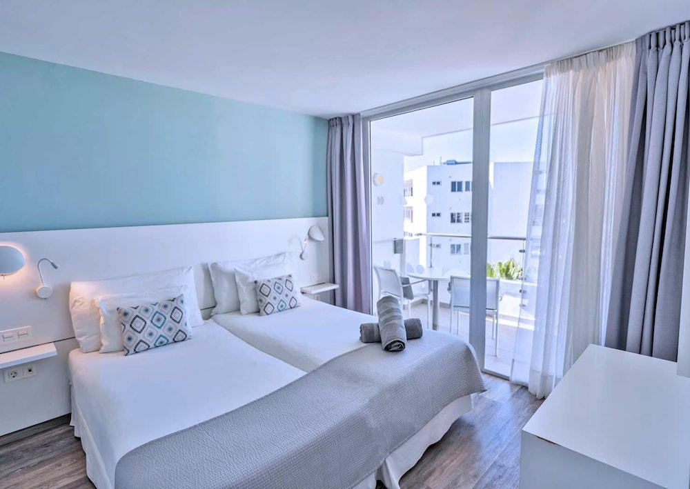 Coral Ocean View - Adults Only 16/50