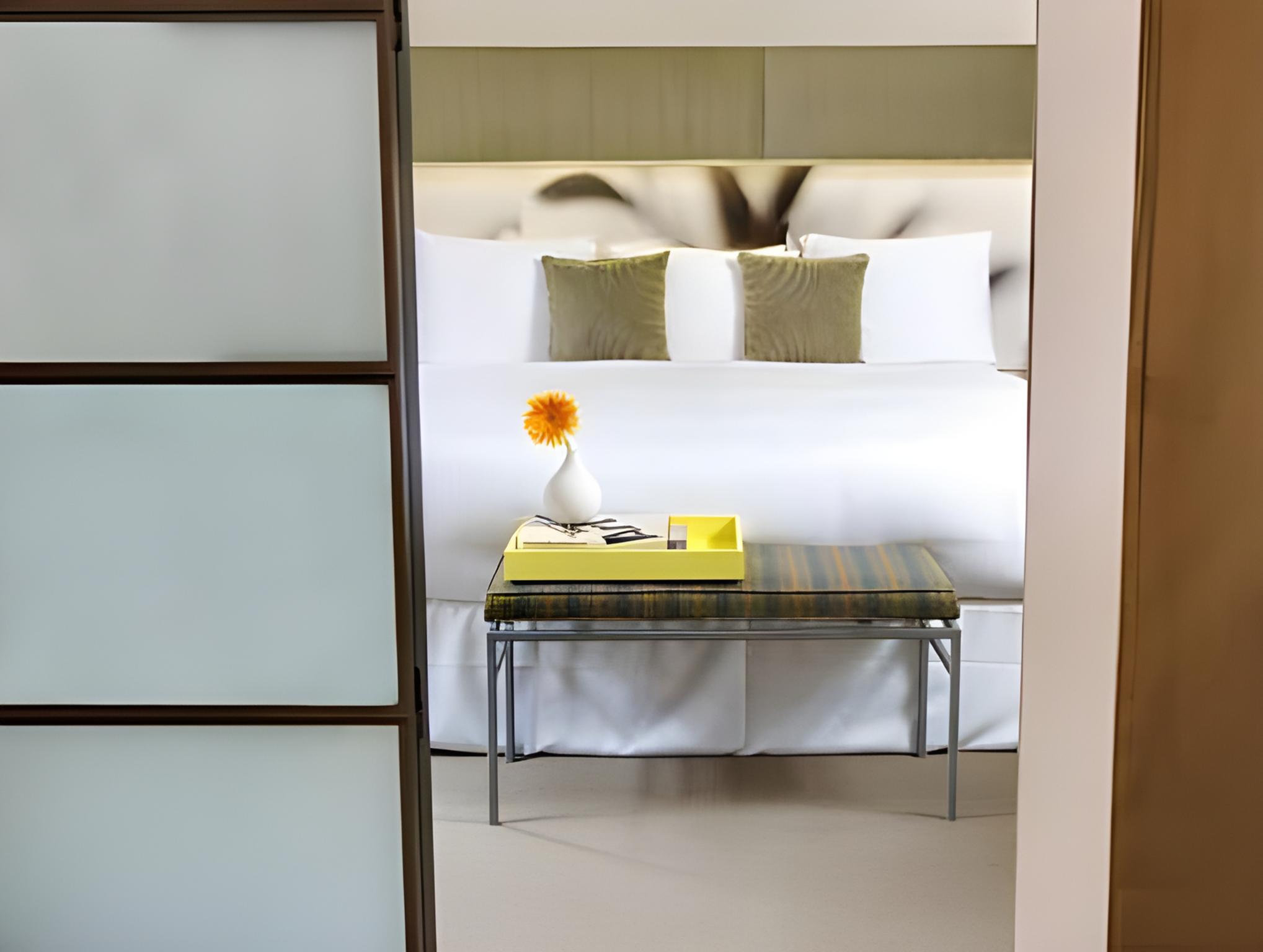 Junior Suite, Single