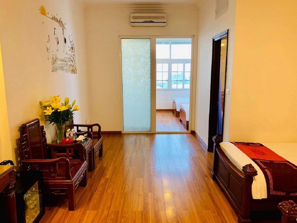 Phoenix Palace 36/50