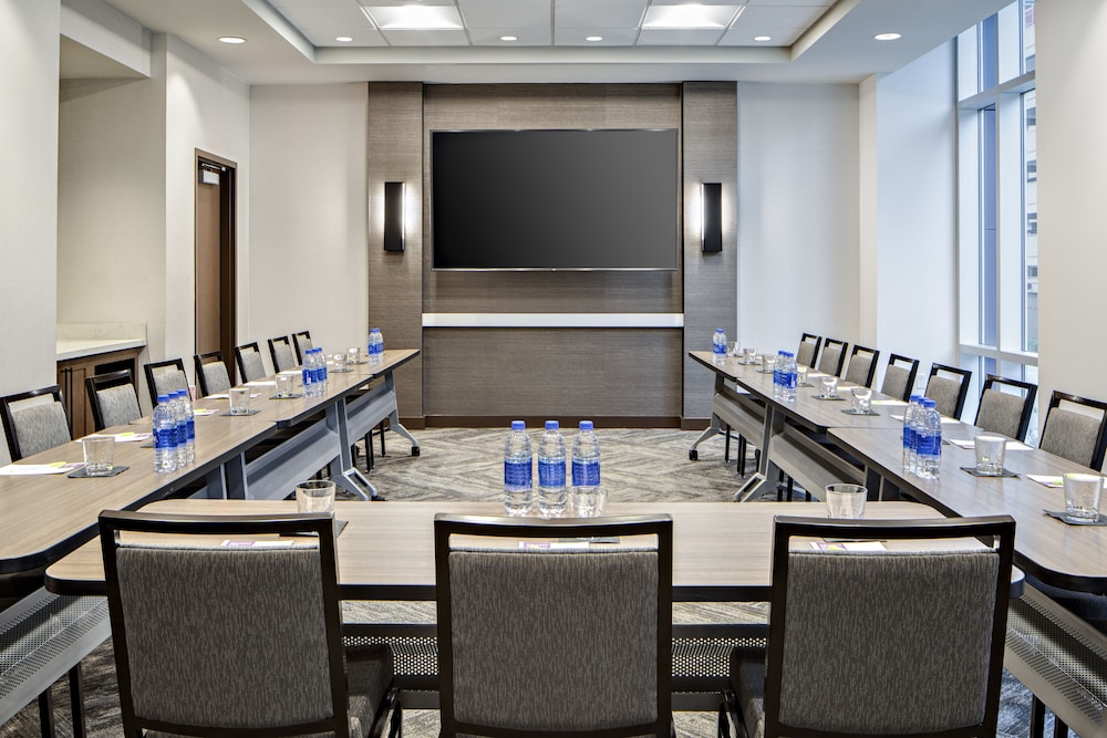 Hyatt Place Grand Rapids Downtown 43/54