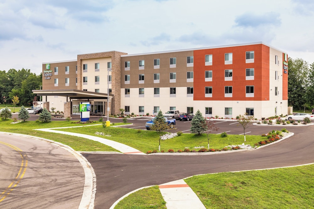 Holiday Inn Express & Suites Elkhart North 33/38