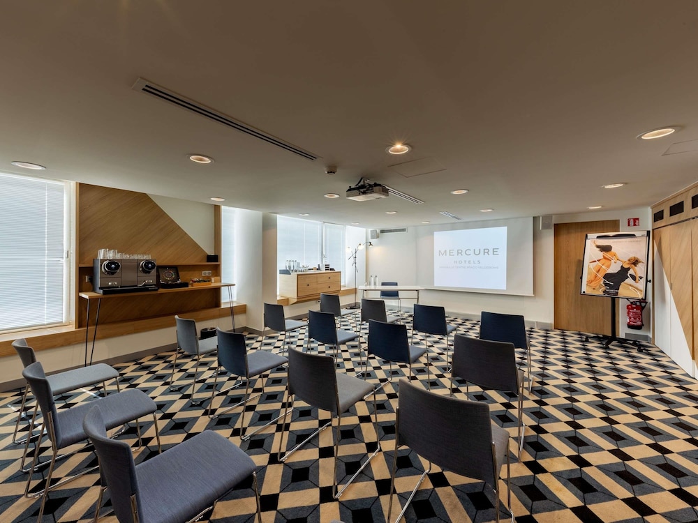 Mercure Marseille Centre Prado Velodrome 64/73