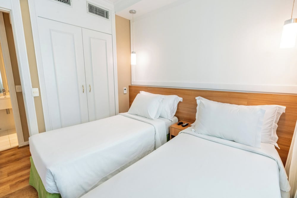 STANDARD, TWIN BEDS